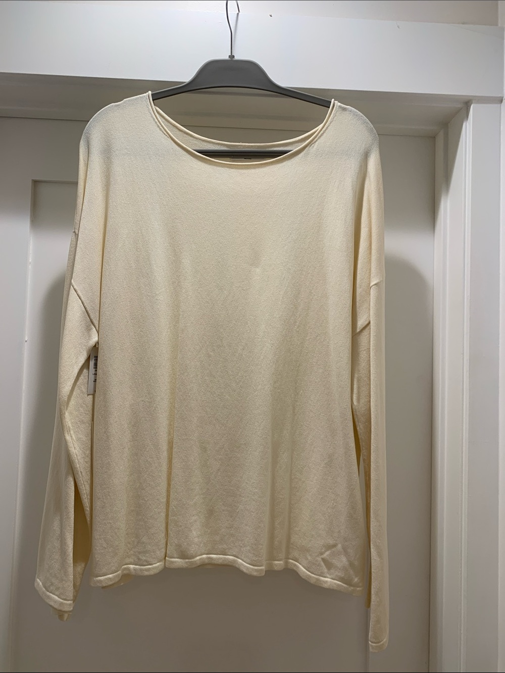 NWT, Aritzia/Babaton Women's Birch Cream Top, Oversized Large.